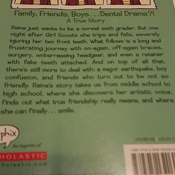Scholastic Smile book by Raina Telgemeier - Picture 3 of 6